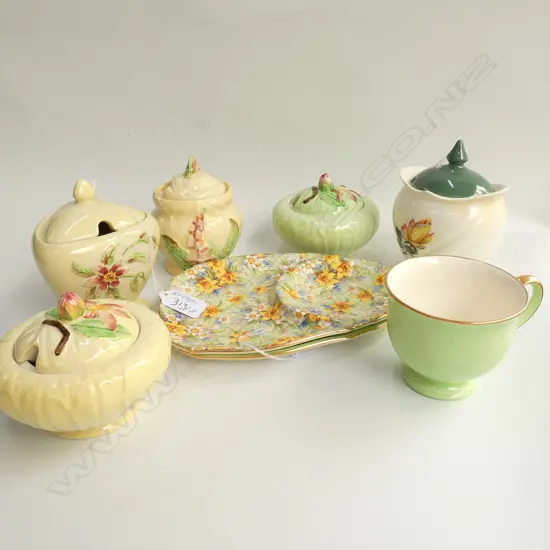 4 ASST HONEY POTS C/WARE +R/WINTON + 2 SAUCERS SOME FAULTS