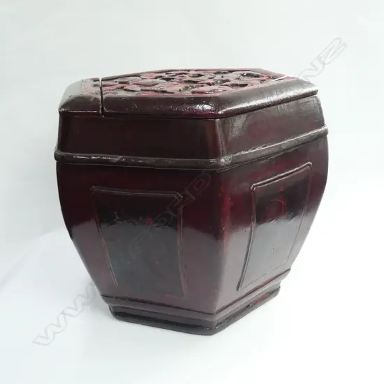 LARGE RED CHINESE CONTAINER H. 320MM