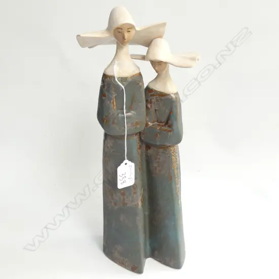 LLADRO NUNS H 340 MM