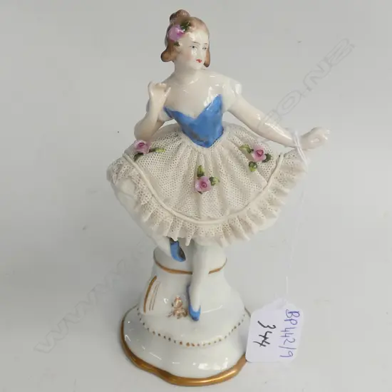 DRESDEN DOLL GOOD COND. H. 150MM