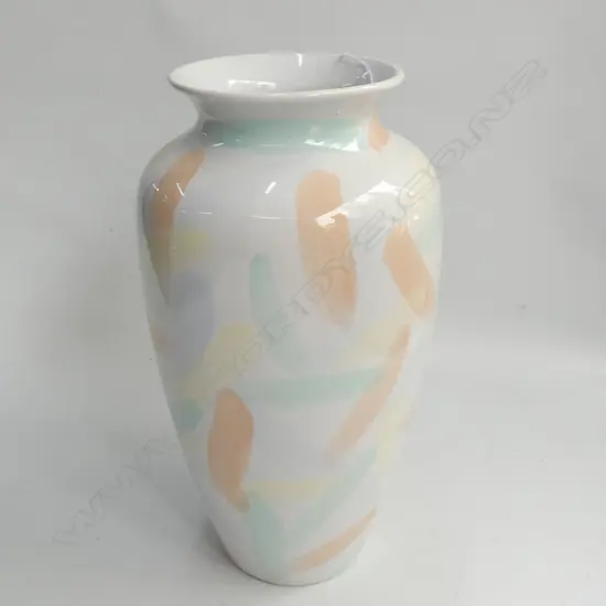 A H/PAINTED POOLE POTTERY VASE H 260 MM
