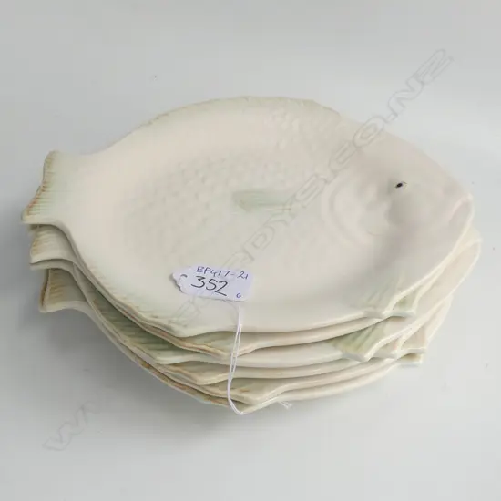 6 SHORTER AND SONS FISH PLATES