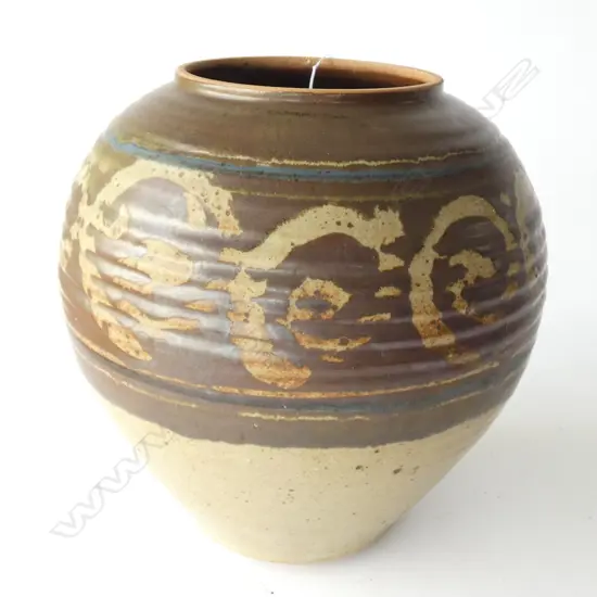ADRIAN COTTER STUDIO POTTERY LGE VASE h.290mm