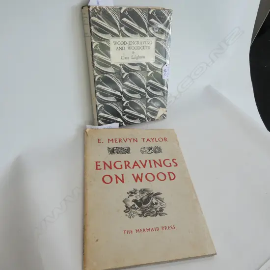  2 BOOKS E MERVYN TAYLOR ENGRAVINGS ON WOOD + WOOD ENGRAVINGS BY CLARE LEIGHTON 