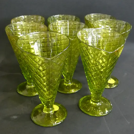 8 RETRO STYLE PARFAIT GLASSES H 160 MM