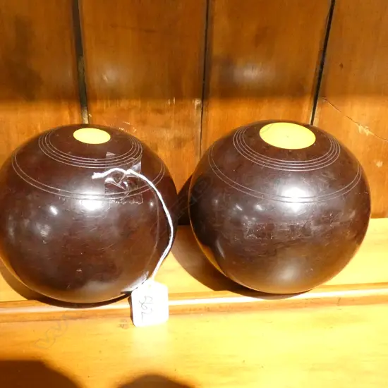 2 LAWN BOWLS