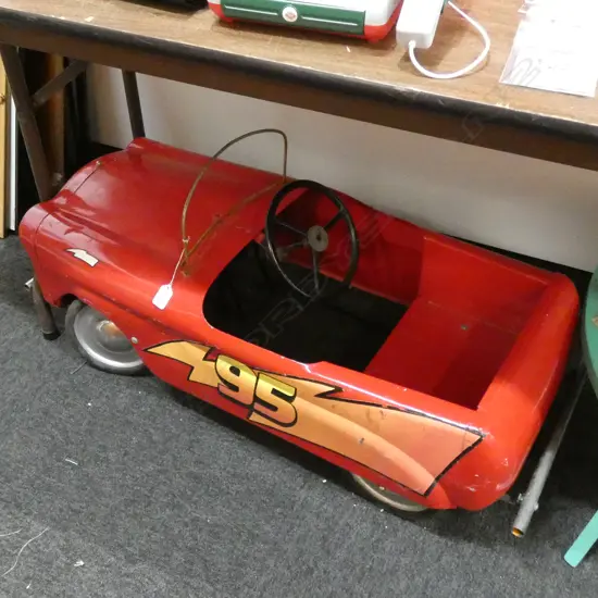 CHILDS TOY PEDAL CAR L. 930MM