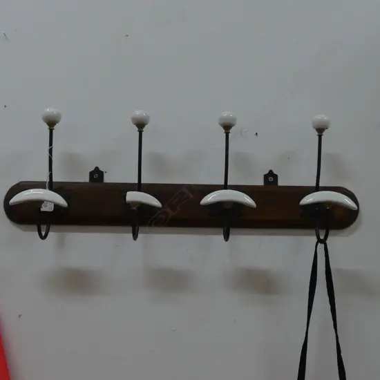 ANTIQUE WALL MOUNTED COAT AND HAT RACK A/F