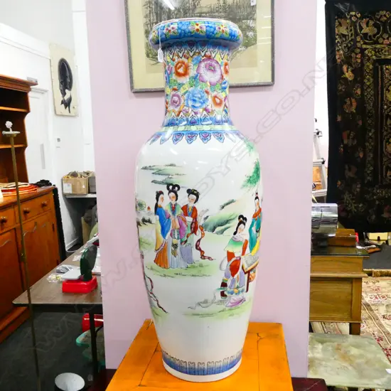 LARGE ORIENTAL VASE ,H.1110mm