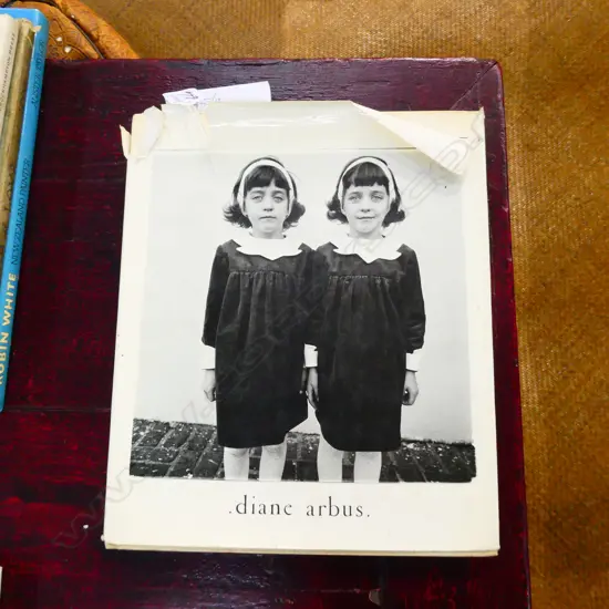 1 VOL DIANE ARBUS AN APERTURE MONOGRAPH