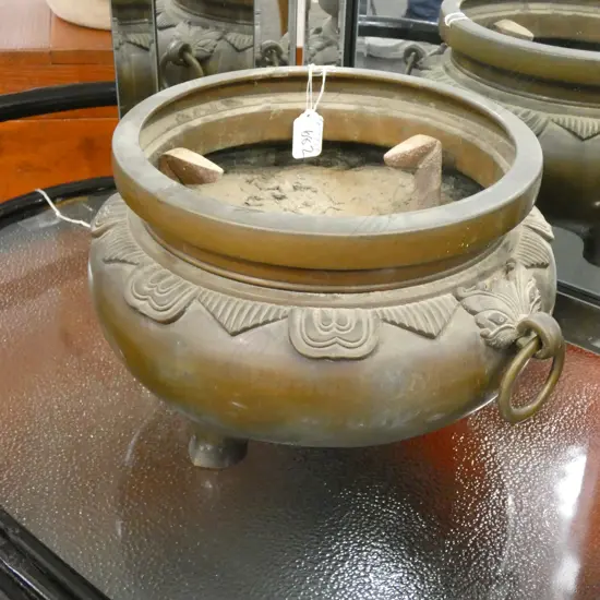 OLD JAPANESE MEIJI BRONZE FIRE POT 3 FEET Dia.31mm