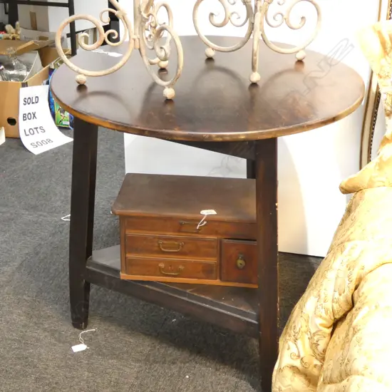 REPRODUCTION CRICKET TABLE, DIAM 720mm 