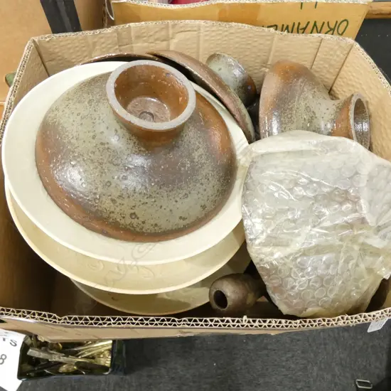 BOX LOT ORIENTAL PLATES 