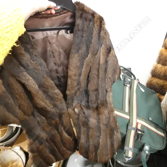 FUR STOLE AND COAT CARRYING BAG/SUITCASE