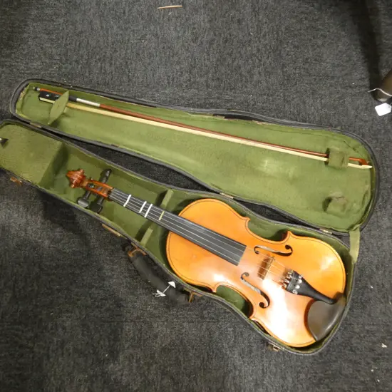 OLD VIOLIN IN CASE L. 770MM