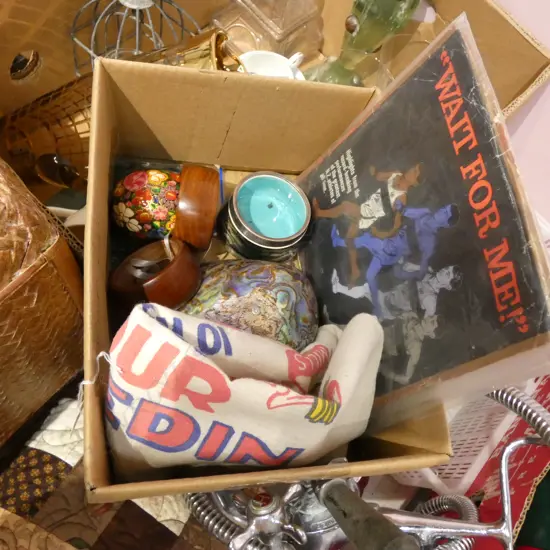 LOT NZ RELATED ITEMS ETC