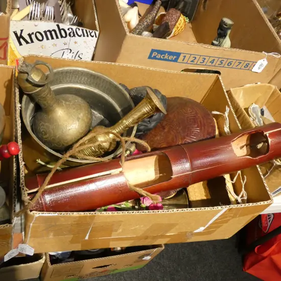 BOX LOT ASST. ORIENTAL PCES; BRASS, POT ETC