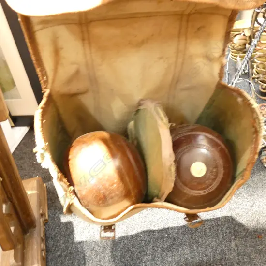 SET OF 4 JACQUES, LONDON LAWN BOWLS IN CANVAS BOWLS BAG