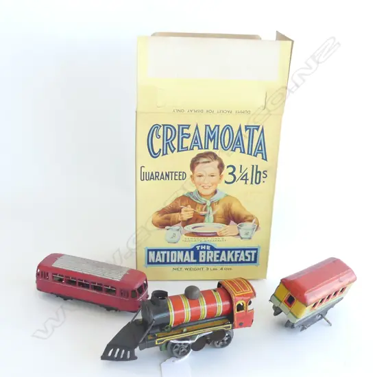 (15) CLOCKWORK ‘PIX TOY’ TRAIN & CARRIAGE WITH PLASTIC WEST GERMAN CARRIAGE IN CREAMOTA BOX