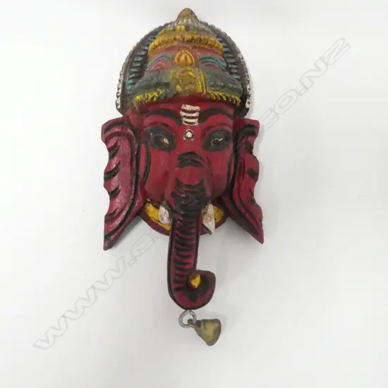 (40) A WOODEN WALL HANGING OF HINDU GOD GANESH H. 260mm