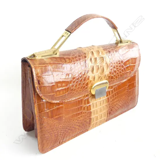 (4) VINTAGE CROCODILE HANDBAG W. 280mm