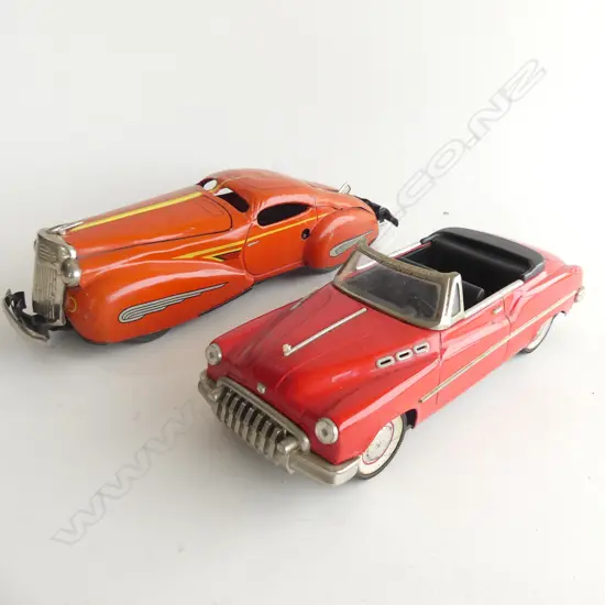 2 TIN PLATE CARS 1 FRICTION CONVERTIBLE & DECO ORANGE COUPE L. 330mm