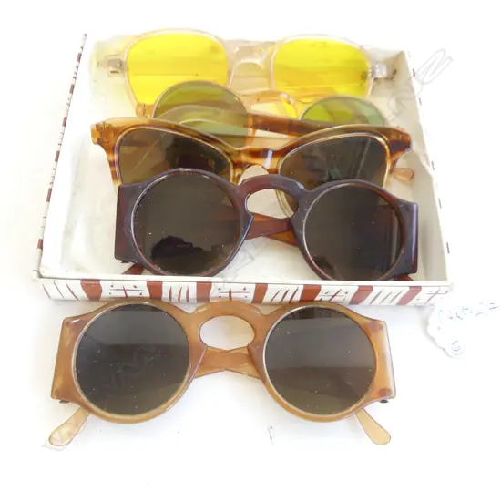 BOX ASSORTED VINTAGE SUNGLASSES