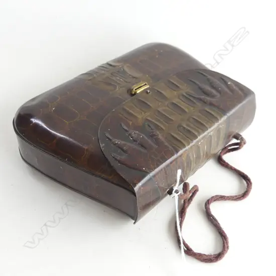 (4) ENGLISH BISCUIT TIN IN THE FORM OF A CROCODILE HANGBAG W. 210mm