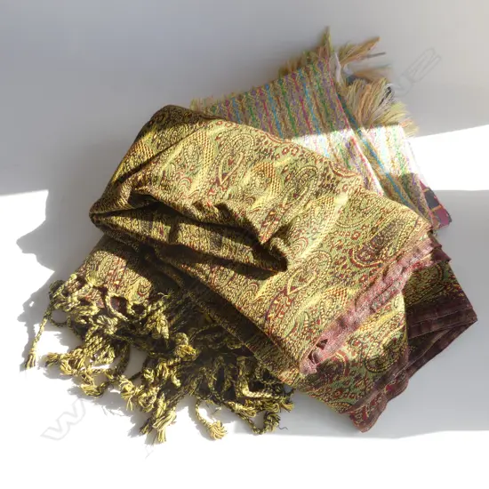 (89) PAISLEY TEXTILE 2000 x1300mm & SILK TEXTILE 2000 x 1000mm