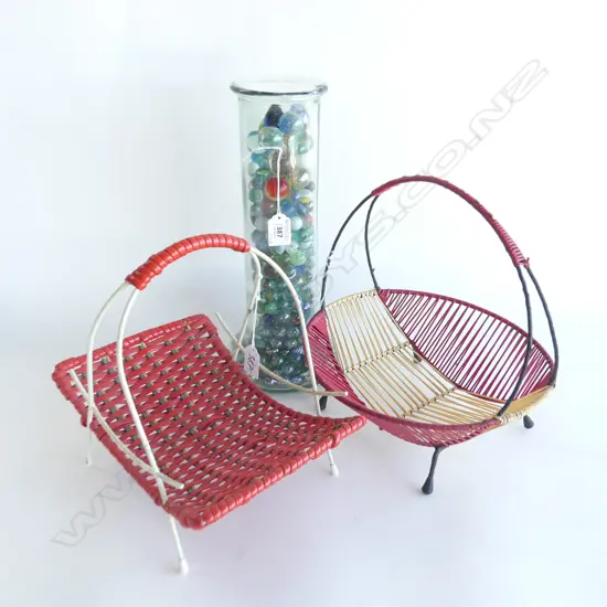 (58) GLASS JAR OF MARBLES 330MM & 2 RETRO TABLE BASKETS 270MM