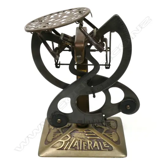 German Brass and Bronze Columbus “Bilateral” Letter scale,