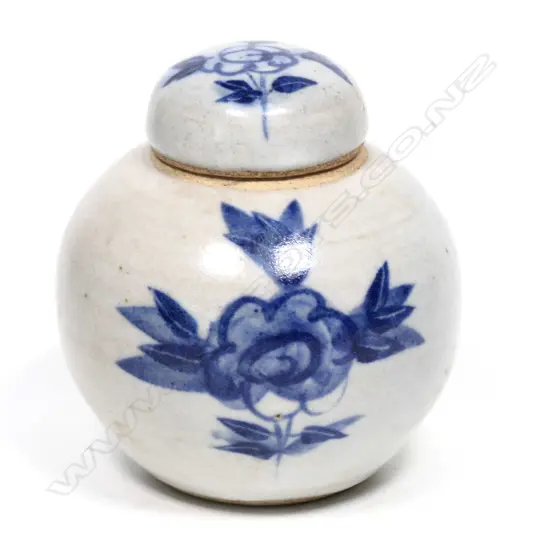 Graeme Storm stoneware lidded ginger jar