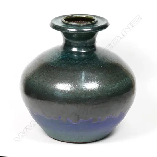 Graeme Storm stoneware vase
