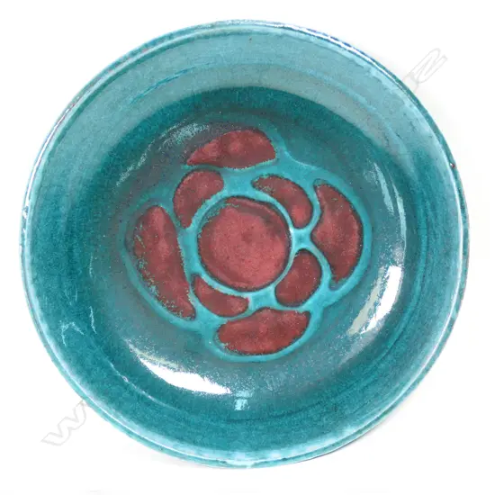 Graeme Storm stoneware shallow bowl