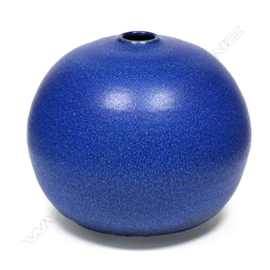 Graeme Storm stoneware orb vase