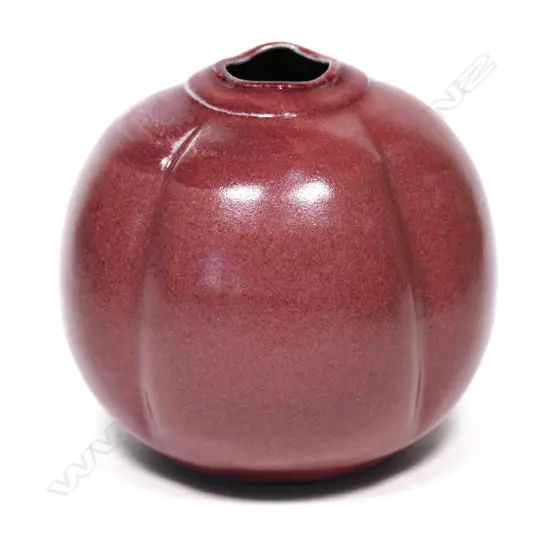 Graeme Storm stoneware spherical vase