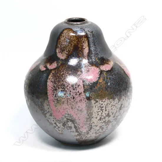 Graeme Storm stoneware vase