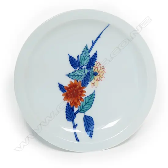 Imaizumi Imaemon XIII (Japanese 1926-2001) Nabeshima Arita porcelain plate