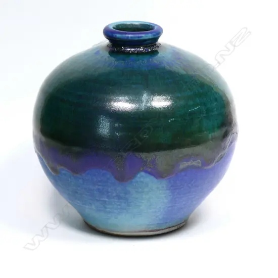 Graeme Storm stoneware spherical vase