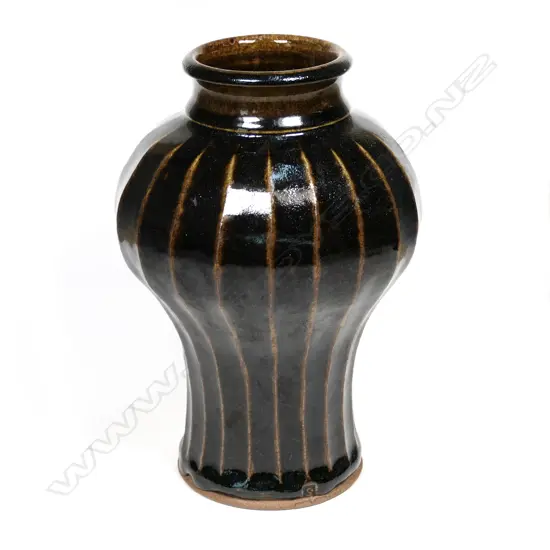 Graeme Storm baluster fluted vase