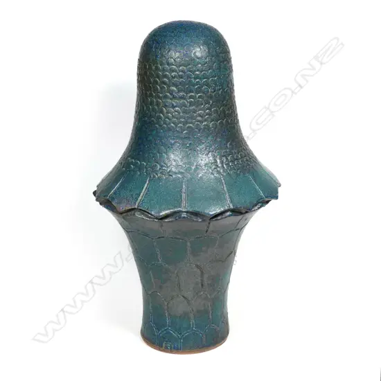 Graeme Storm stoneware sculpture