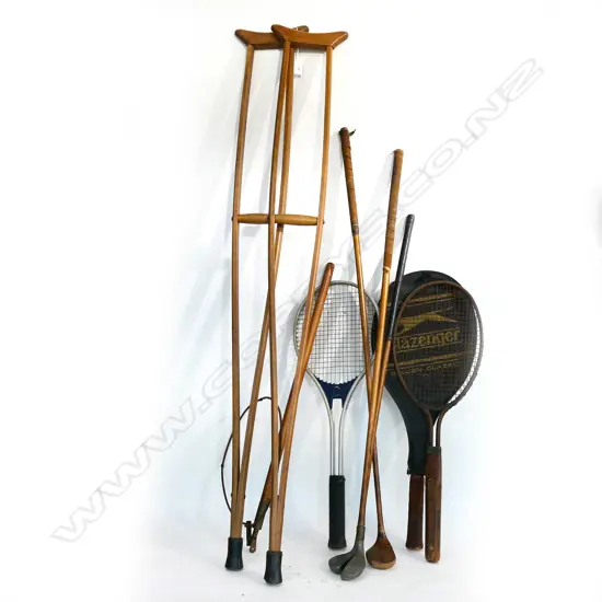 PR OLD WOODEN CRUTCHES