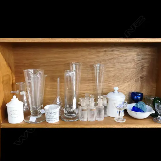 ASST PHARMACIST'S JARS, MEASURES, EYE BATHS, MOGODON JARS, ETC