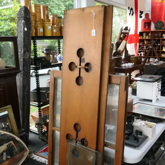 2 GLAZED CABINET DOORS & 4 KAURI PANELS