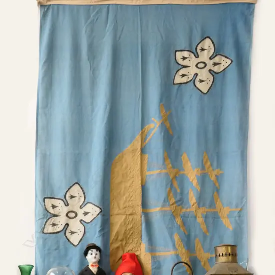 (M14) SHIPS FLAG. CHARTER LINE INSIGNIA 1700 x 950mm