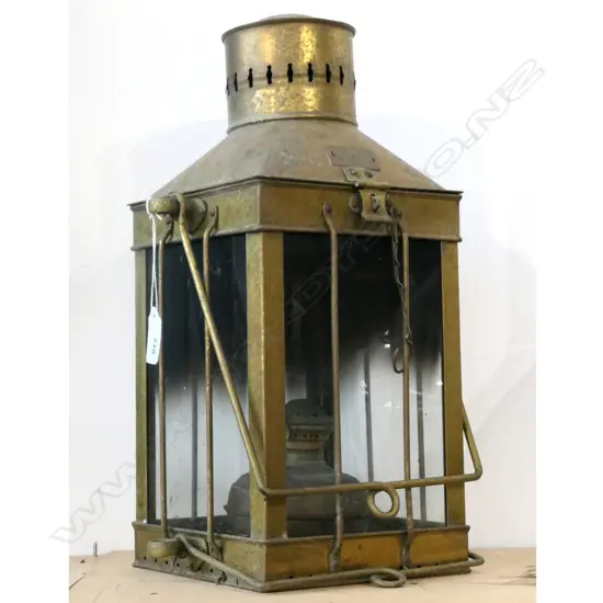 (M41) BRASS SHIPS CARGO LIGHT, GT BRITAIN No.3954, 1939. H.460mm