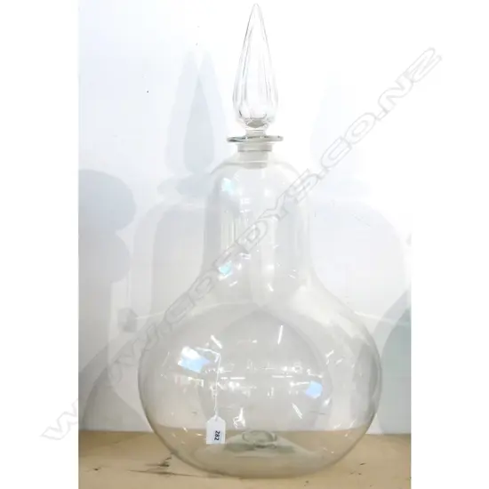 (P40)  LARGE CHEMIST'S GLASS 'SHOW GLOBE' BALUSTER BOTTLE. H.520mm...