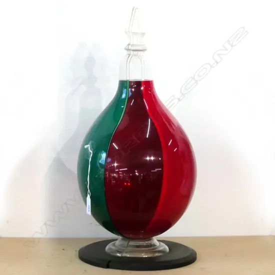 (P8) PHARMACY PERSPEX DISPLAY HALF MODEL FLASKS RED/GREEN. MADE BY MAW OF LONDON. H.500mm