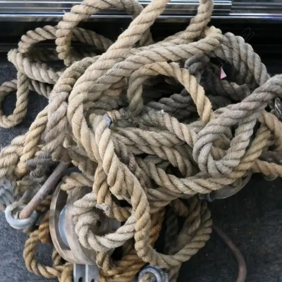 (M33/32) LENGTHS OF SHIPPING ROPES, ONE w 1 WOODEN BLOCK., ONE w THREE WOODEN BLOCKS.