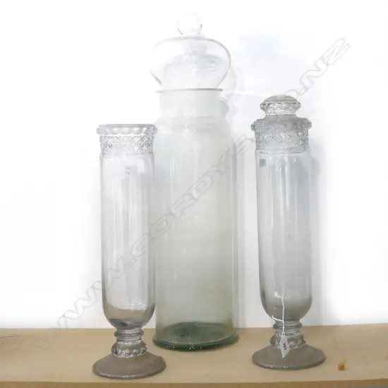 PR PHARMACIST'S TALL GLASS SHOW VASES, ONE LID ABSENT, AND A SINGLE (RIM FAULTED). H610mm
